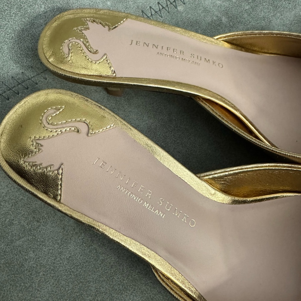 NWT Antonio Melani x Jennifer Sumko Jensy Metallic Coated Flower Dress Mules - Picture 9 of 11